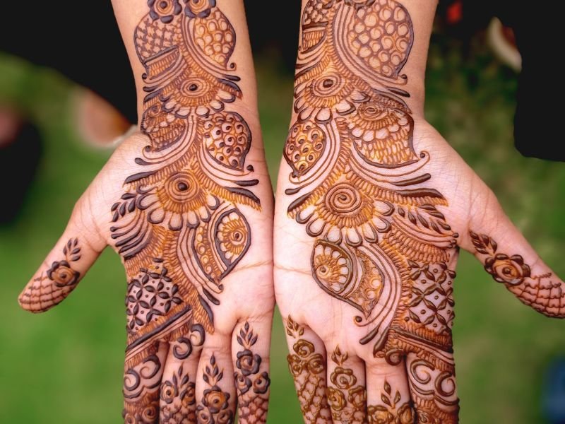 Latest Mehndi Design 2026 – Simple, Arabic & Bridal Mehndi Trends for Every Occasion